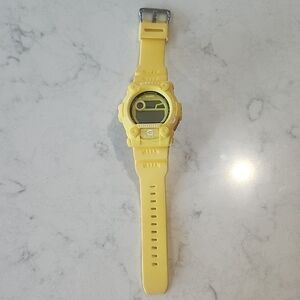 G-Shock Vibrant Yellow Smartwatch